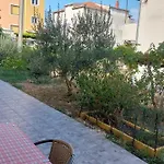 Apartment Butterfly Split - For Rest And Relaxation